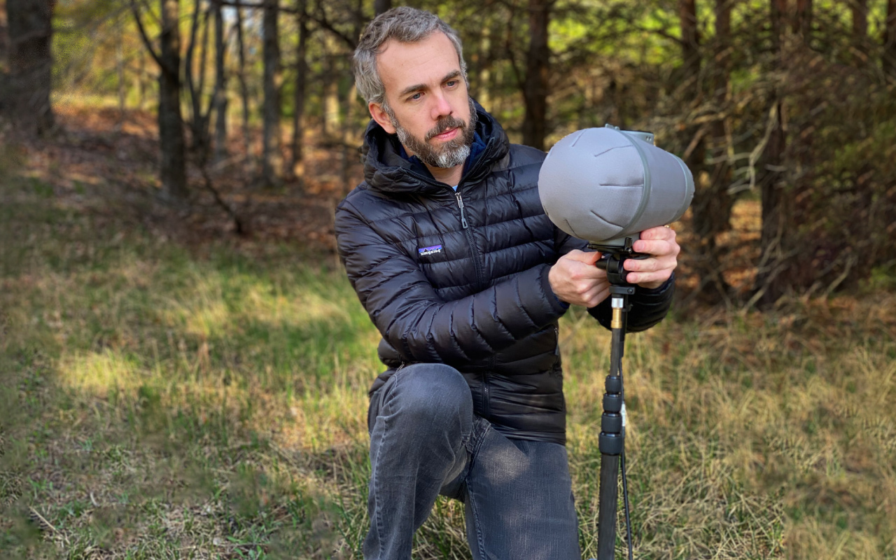 Mixing dialogue in audio storytelling